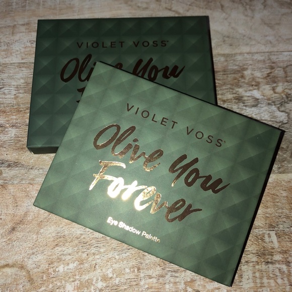 Violet Voss Olive You 4Ever Eyeshadow Palette - Picture 3 of 4